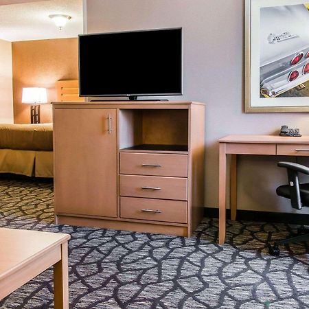 Quality Inn & Suites Warren - Detroit Dış mekan fotoğraf
