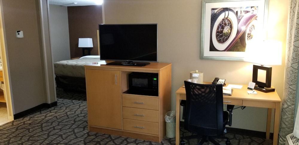 Quality Inn & Suites Warren - Detroit Dış mekan fotoğraf