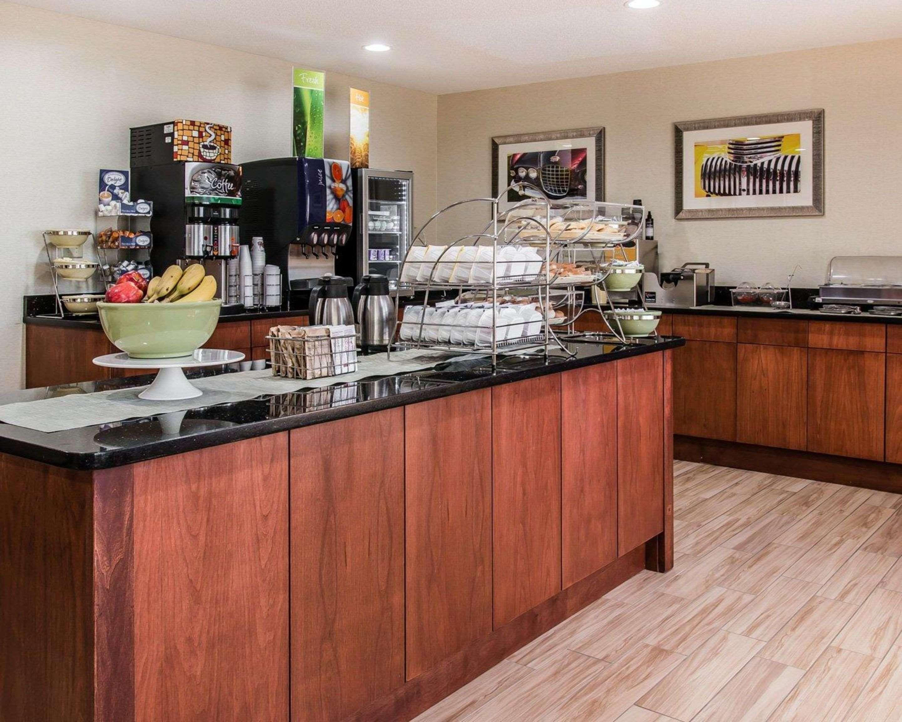 Quality Inn & Suites Warren - Detroit Dış mekan fotoğraf