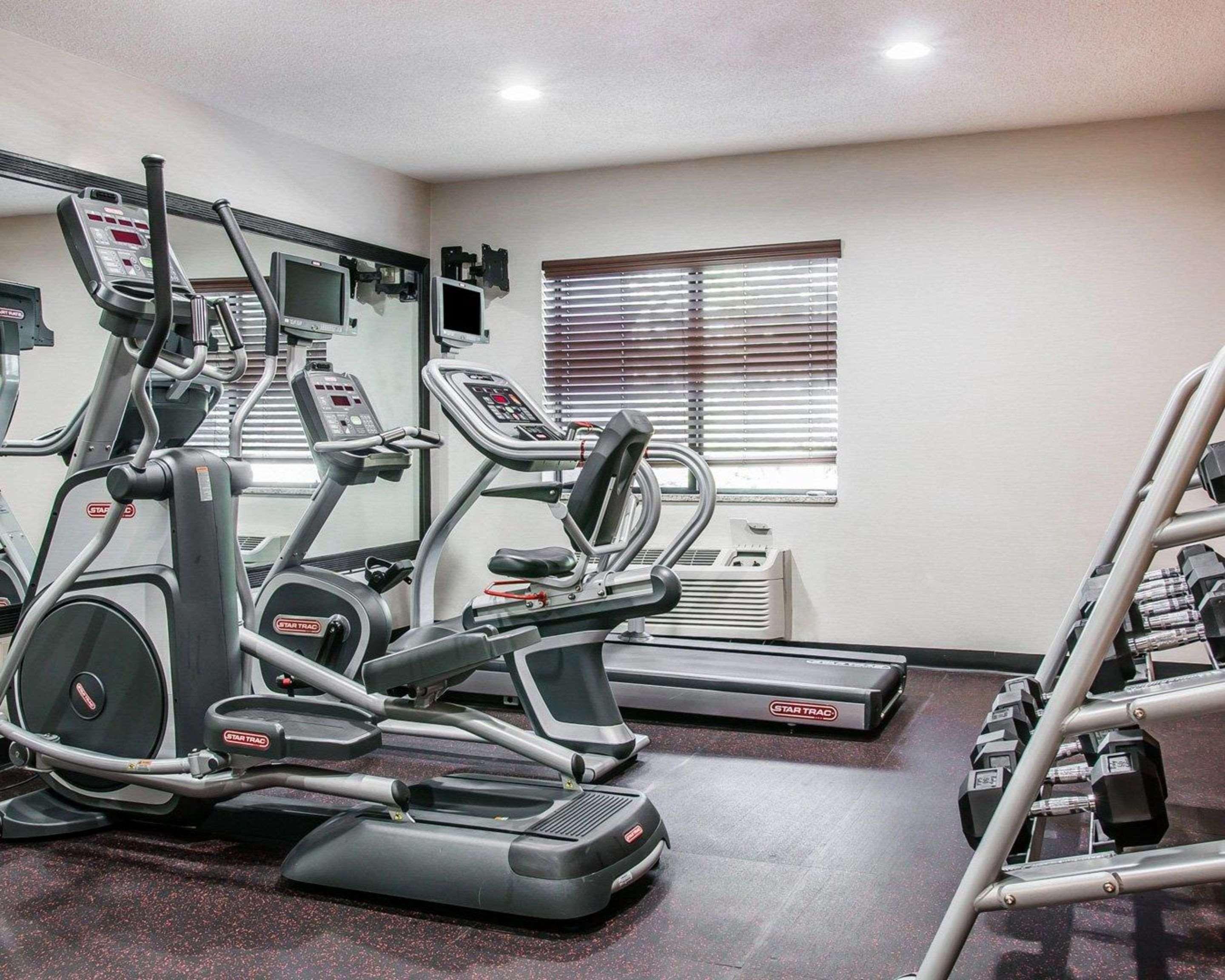Quality Inn & Suites Warren - Detroit Dış mekan fotoğraf