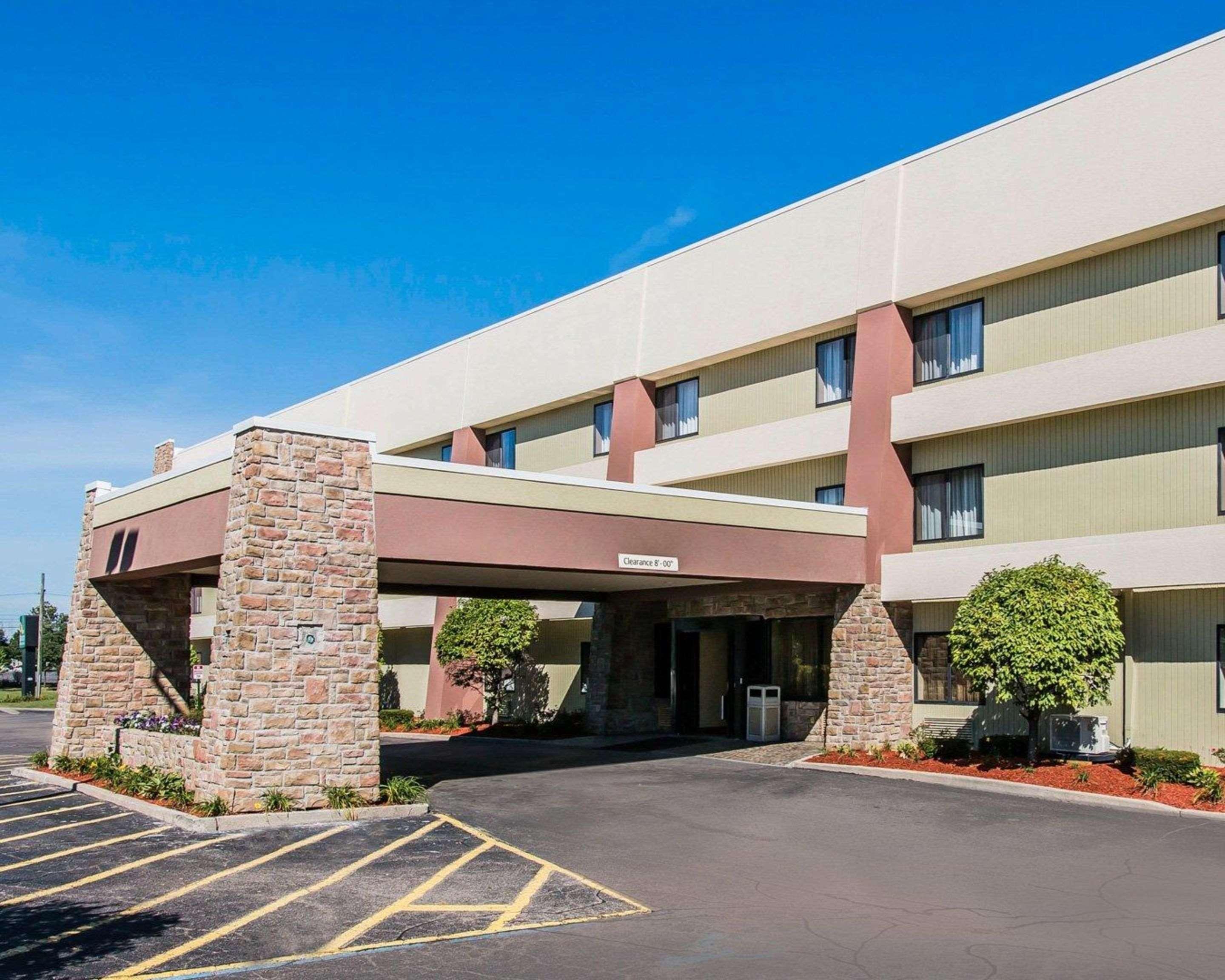 Quality Inn & Suites Warren - Detroit Dış mekan fotoğraf