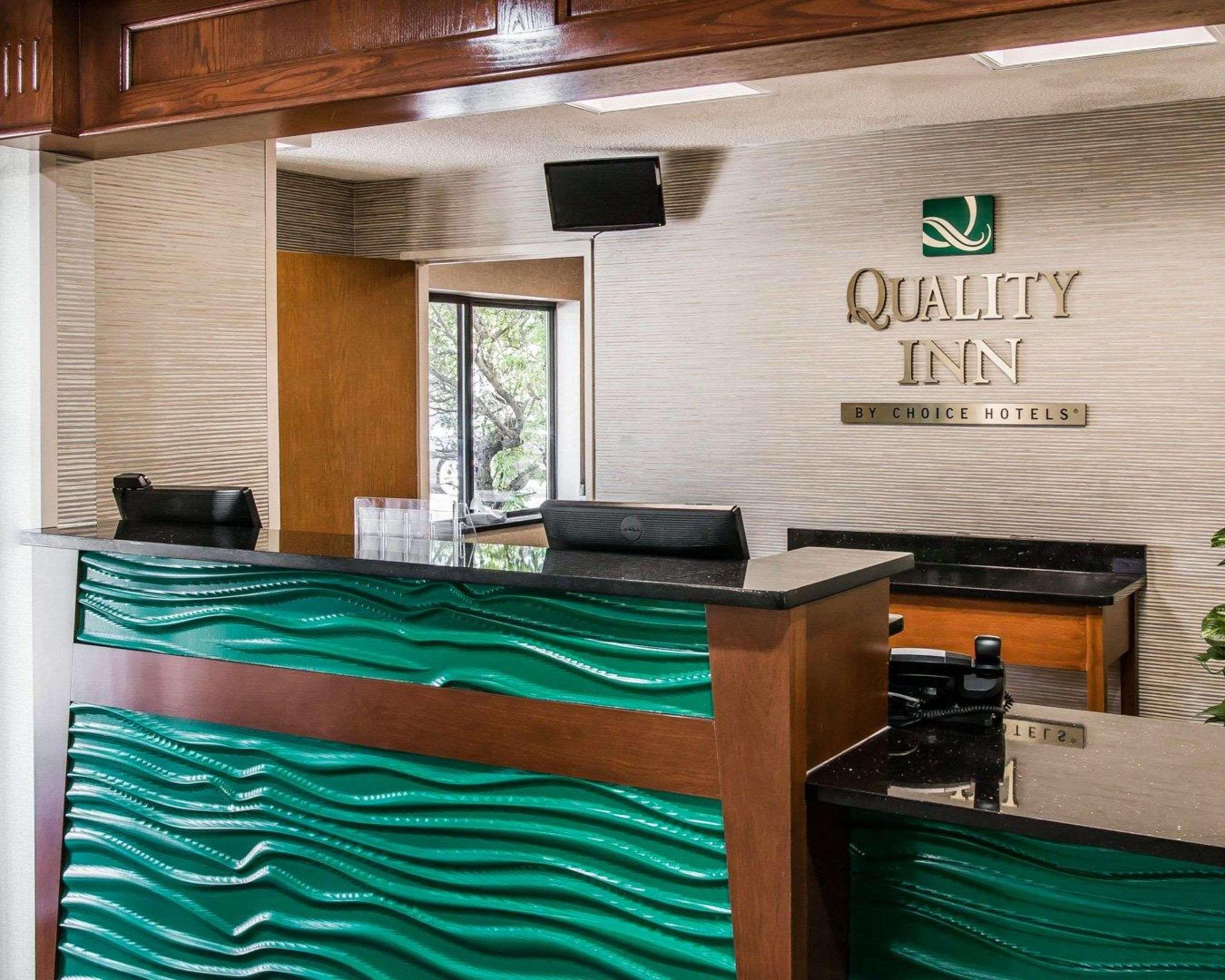 Quality Inn & Suites Warren - Detroit Dış mekan fotoğraf