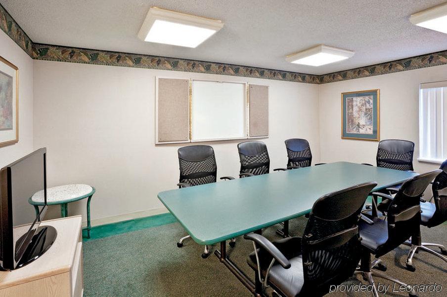 Quality Inn & Suites Warren - Detroit Dış mekan fotoğraf
