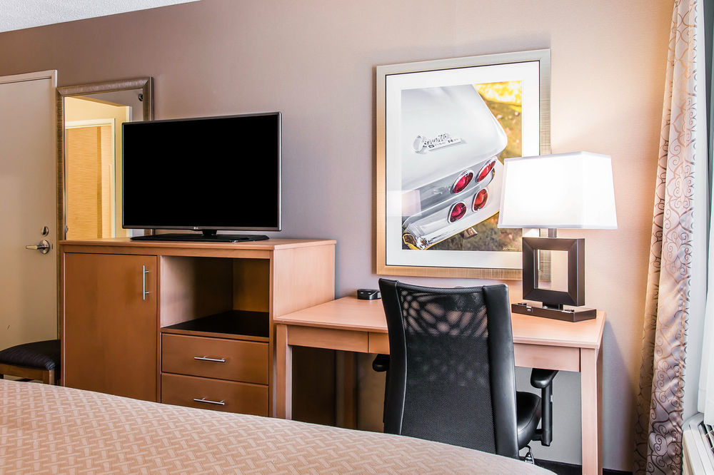 Quality Inn & Suites Warren - Detroit Dış mekan fotoğraf